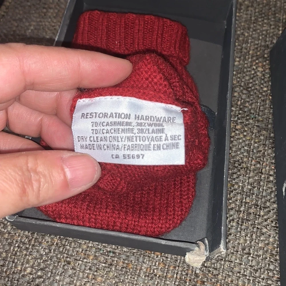 BNWT Cashmere Mini Mittens by Restoration Hardware